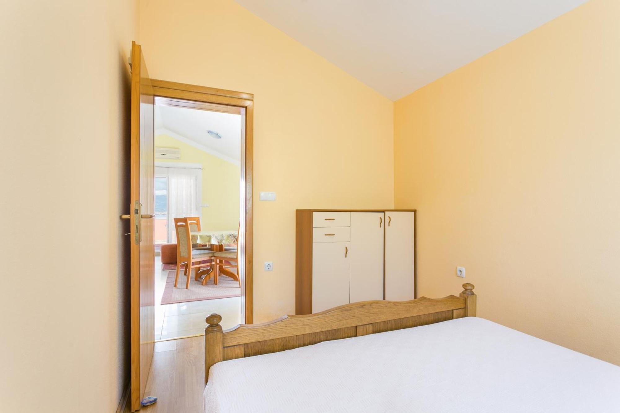 Apartments By The Sea Slatine, Ciovo - 11126 Room photo